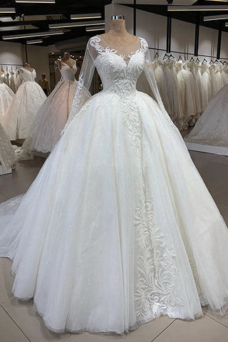 Robe de mariée longue élégante en tulle à décolleté cœur et manches