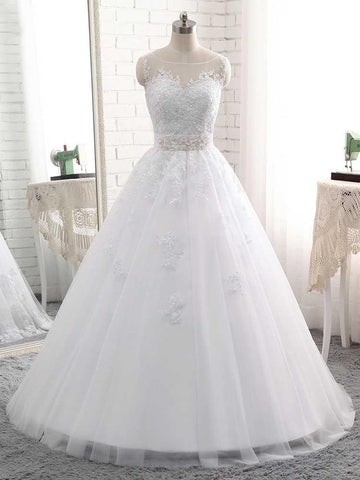 Robe de mariée blanche élégante longue en tulle à lacets