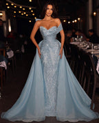 Robe de bal longue et élégante, bleue, coupe trapèze, épaules dénudées, sans manches, à paillettes, avec traîne amovible