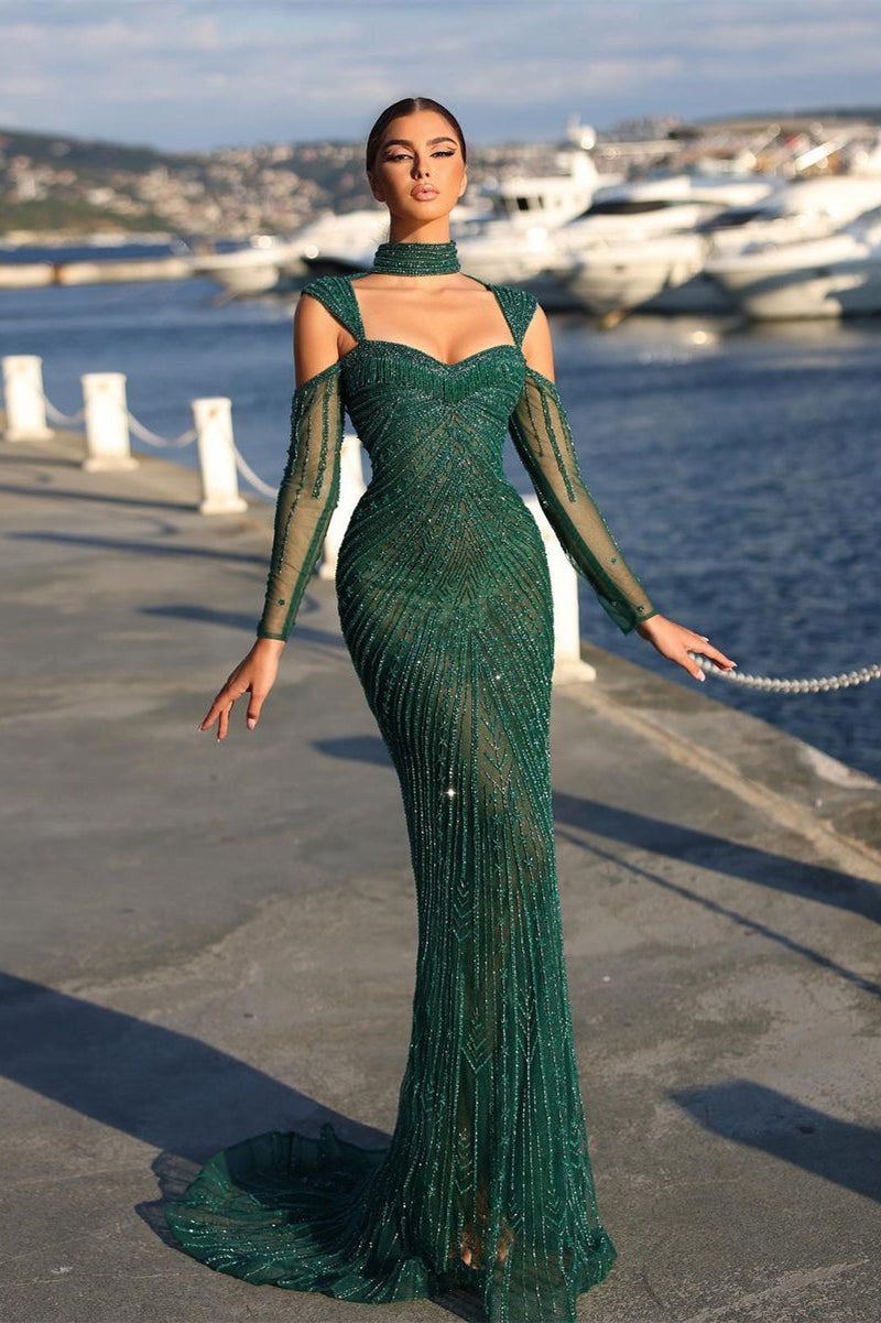 Robe de bal longue et élégante, vert foncé, à épaules dénudées et perles, avec manches