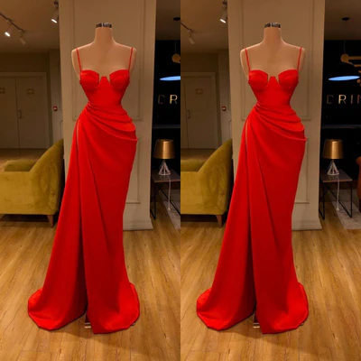 Robe de bal sirène longue élégante à fines bretelles en satin sans manches