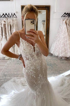 Robe de mariée sirène longue élégante sans manches à col en V et dentelle