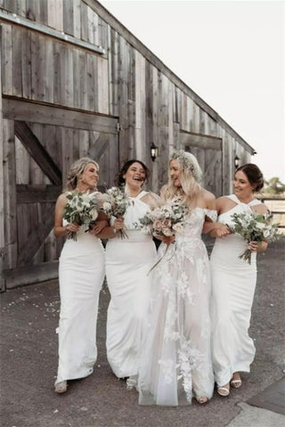 Elegante vestido de novia largo con hombros descubiertos, tul y encaje floral