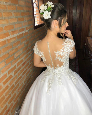 Vestidos de novia largos y elegantes de princesa con apliques de encaje y escote en V