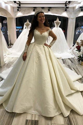 Elegante vestido de novia largo de princesa, estilo princesa, con escote corazón y mangas, de satén.