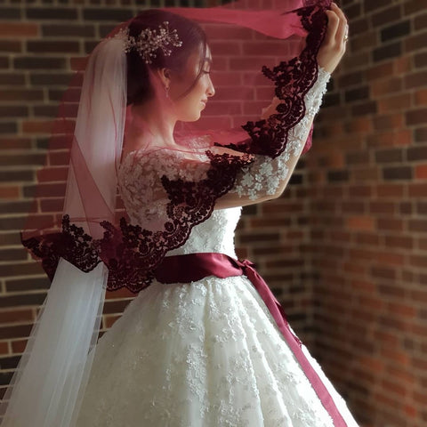 Elegantes vestidos de novia largos de princesa, de tul y encaje, con mangas
