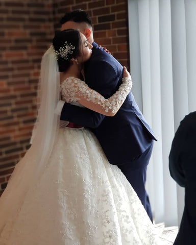 Elegantes vestidos de novia largos de princesa, de tul y encaje, con mangas