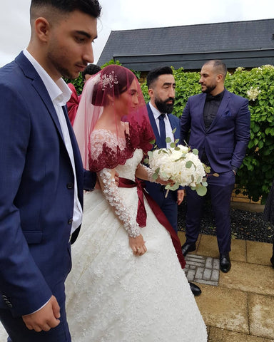 Elegantes vestidos de novia largos de princesa, de tul y encaje, con mangas