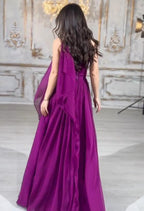 Elegante vestido largo de fiesta morado, corte en A, sin tirantes y con cordones