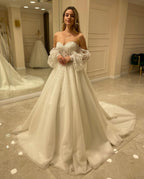 Elegant Long Sleeve A-Line Sweetheart Backless Appliques Lace Wedding Dress