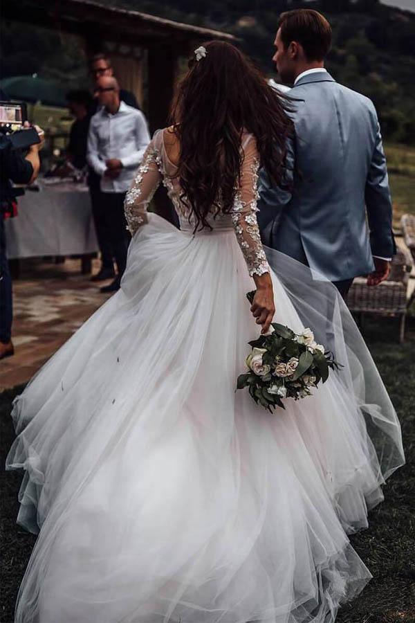 Robe de mariée élégante en tulle à manches longues avec application de dentelle WD385