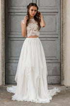 Élégante robe de mariée longue deux pièces en mousseline de soie et dentelle, coupe trapèze