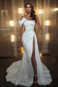 Élégante robe de mariée sirène longue blanche asymétrique sans manches avec paillettes