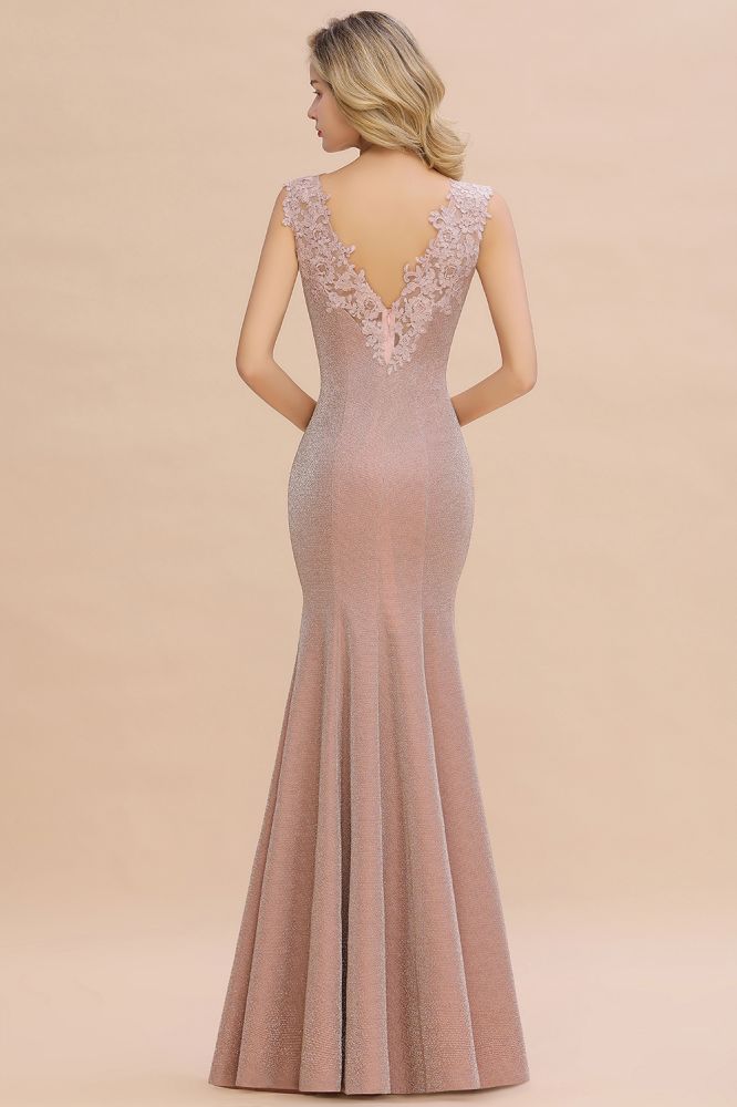 Elegante vestido de noche de sirena sin mangas con escote en V, de seda, corte ajustado.