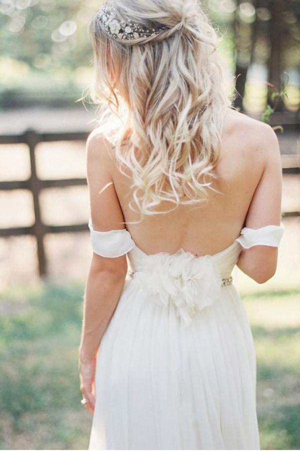 Robe de mariée longue en mousseline élégante, épaules dénudées, ceinture perlée, WD109