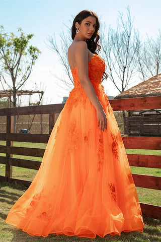 Robe de soirée longue orange élégante à décolleté cœur et dentelle