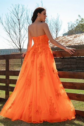 Robe de soirée longue orange élégante à décolleté cœur et dentelle