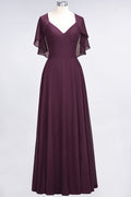 Robe de demoiselle d'honneur princesse élégante en satin à col en V et manches courtes, ornée de volants en mousseline, pour un mariage.