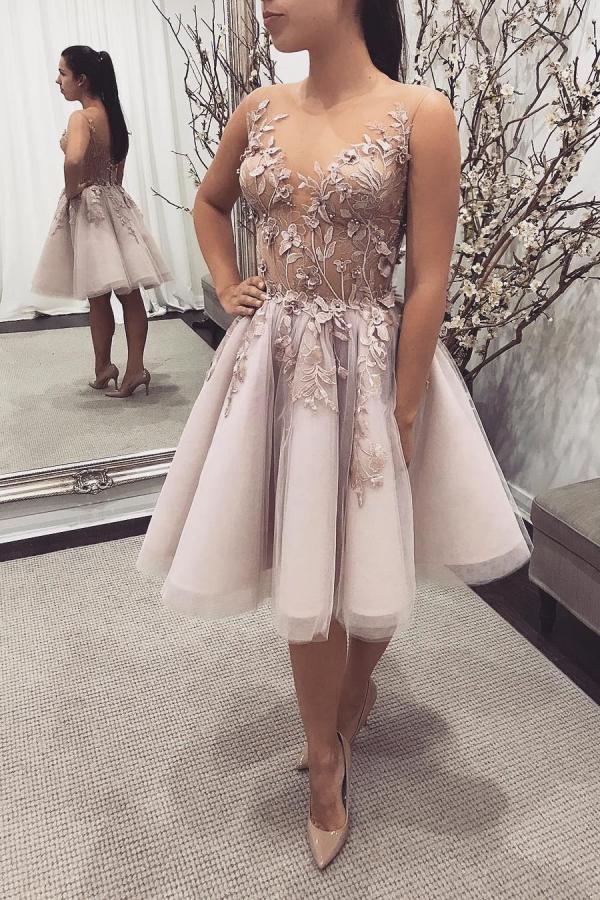 Robe de bal courte élégante en tulle et dentelle, dos nu, coupe trapèze, style bateau