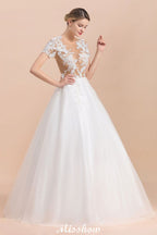 Elegante vestido de novia de manga corta con apliques de encaje blanco