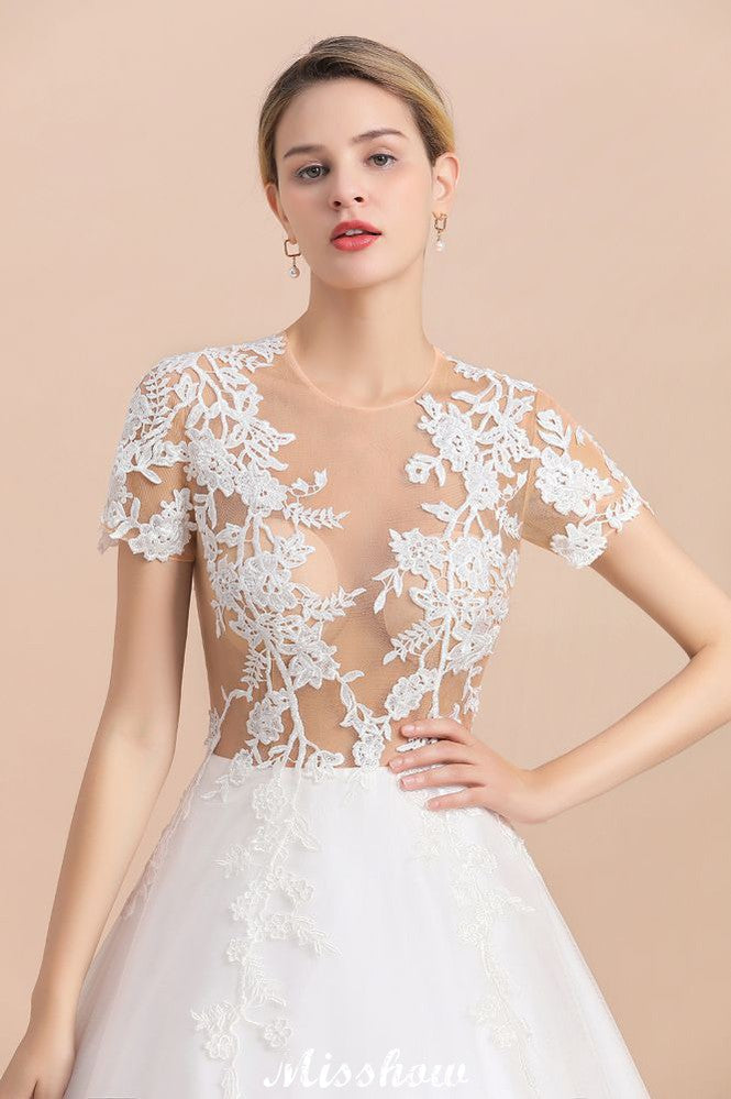 Elegante vestido de novia de manga corta con apliques de encaje blanco