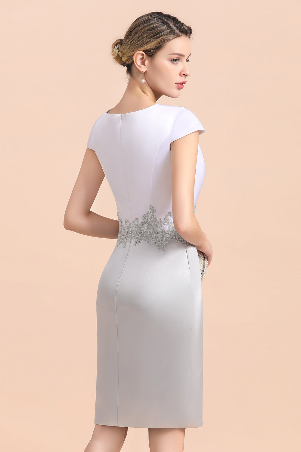 Elegante vestido corto plateado para la madre de la novia, vestido de fiesta nupcial hasta la rodilla