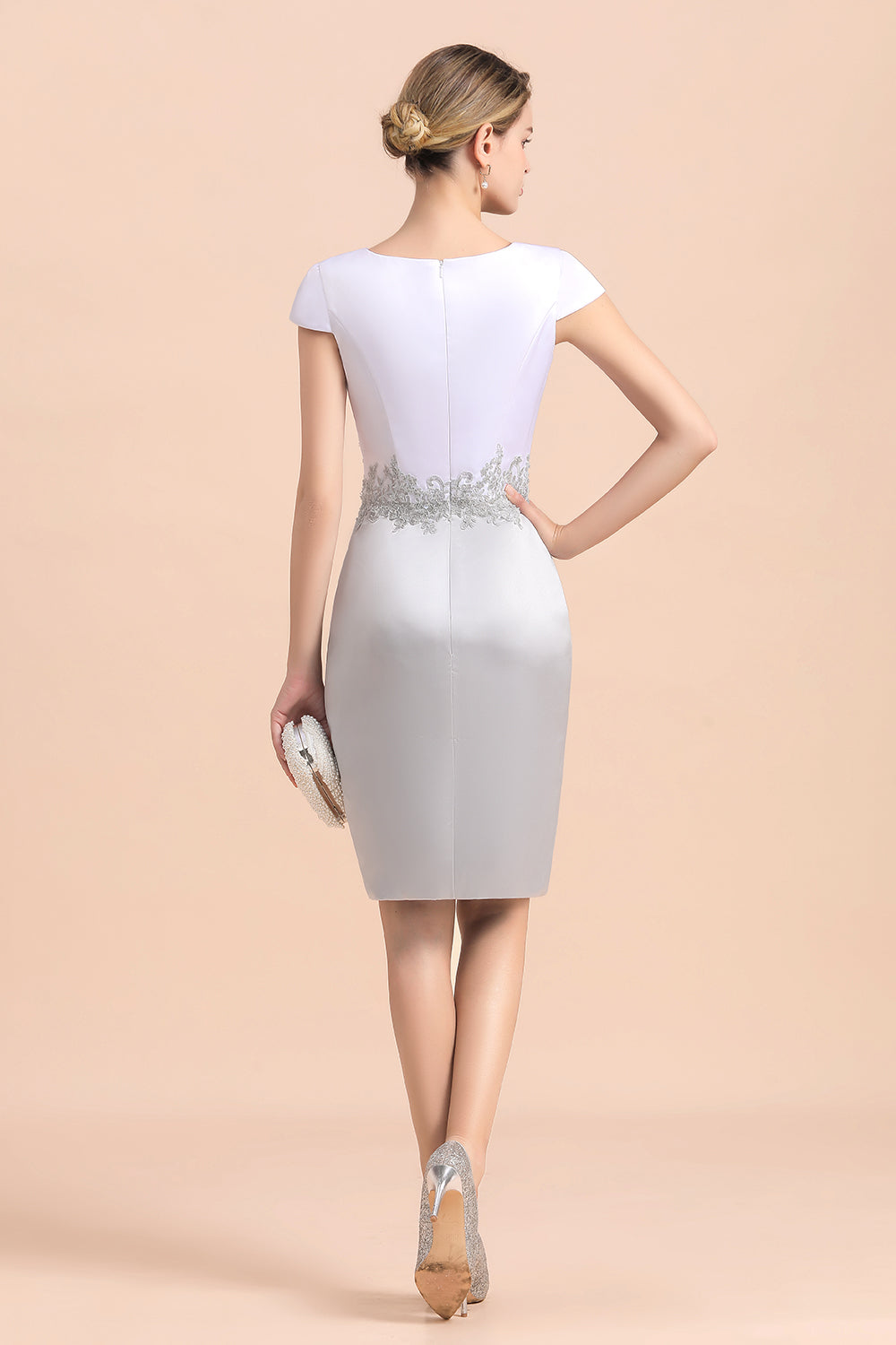 Elegante vestido corto plateado para la madre de la novia, vestido de fiesta nupcial hasta la rodilla