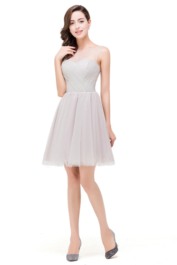 Vestidos de dama de honor cortos plateados elegantes de corte A y corte mini.
