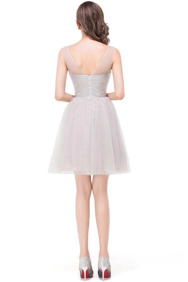Vestidos de dama de honor cortos plateados elegantes de corte A y corte mini.