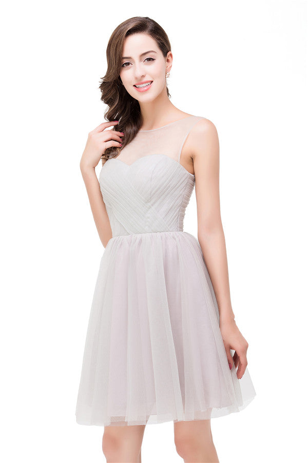 Vestidos de dama de honor cortos plateados elegantes de corte A y corte mini.