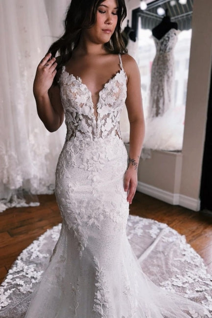 elegante vestido de novia de encaje sin mangas con tirantes finos estilo sirena
