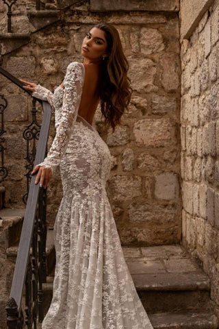 Vestidos de novia elegantes de encaje con escote corazón y manga larga estilo sirena