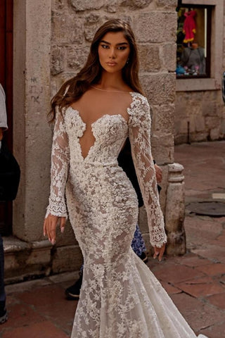 Vestidos de novia elegantes de encaje con escote corazón y manga larga estilo sirena