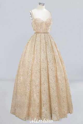 Elegante vestido de novia de tul y encaje, corte princesa, escote corazón y sin mangas