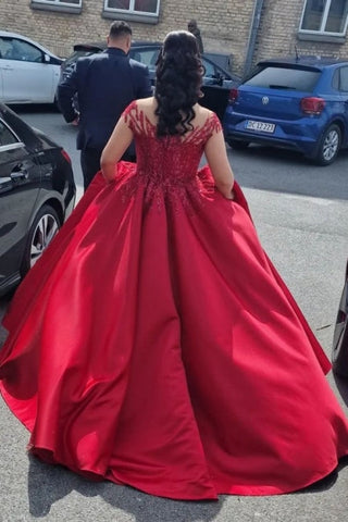 Vestidos de novia elegantes de satén con escote en V, mangas cortas y corte en A