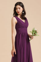 Vestidos de dama de honor elegantes con escote en V, volantes y corte en A, de gasa y encaje. 