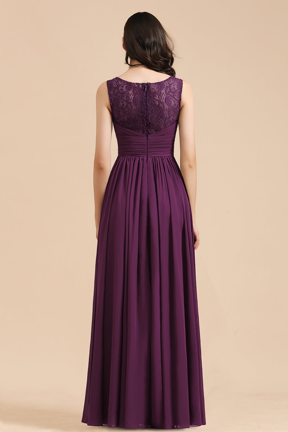 Vestidos de dama de honor elegantes con escote en V, volantes y corte en A, de gasa y encaje. 