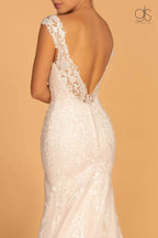 Robe de mariée longue en tulle ornée de broderies