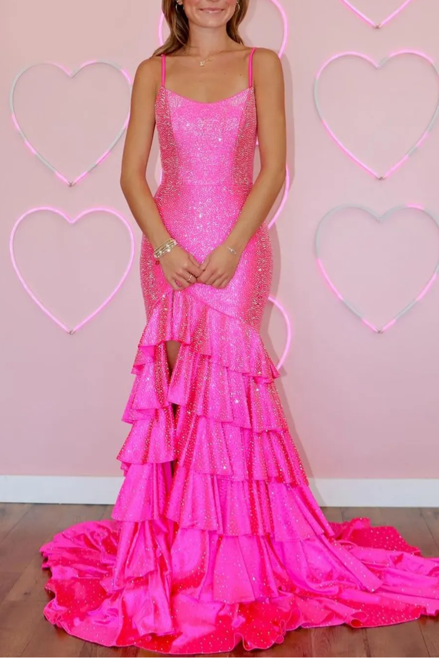 Enolia | Vestido largo de fiesta estilo sirena con tirantes finos, volantes de pedrería y abertura