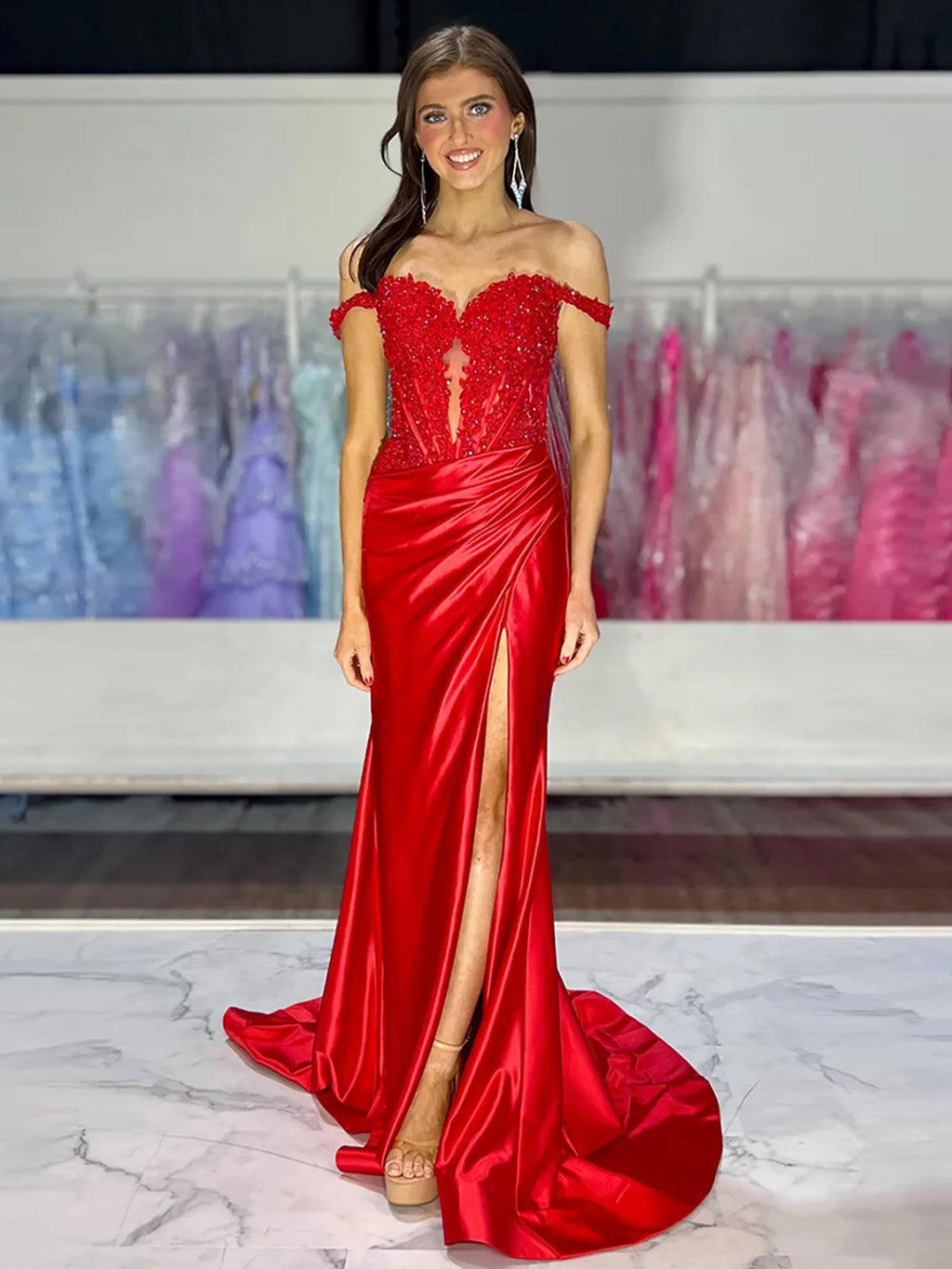Eseld | Robe de bal longue sirène en satin rose avec décolleté cœur et fente