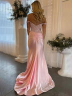 Eseld | Robe de bal longue sirène en satin rose avec décolleté cœur et fente