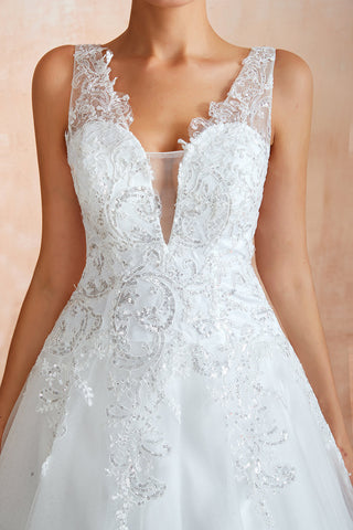 Exquisito vestido de novia largo de corte A con apliques de encaje y tul