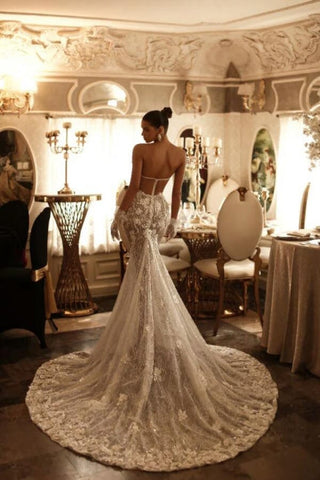 Exquisite Long Ivory Mermaid V-neck Strapless Tulle Lace Wedding Dress