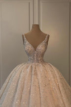 Robe de mariée princesse extravagante, longue, trapèze, col en V, sans manches, à paillettes et dentelle