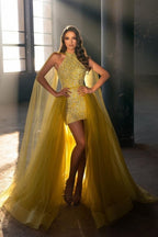 Robes de bal extravagantes, longues, dorées, sans manches et avec traîne amovible