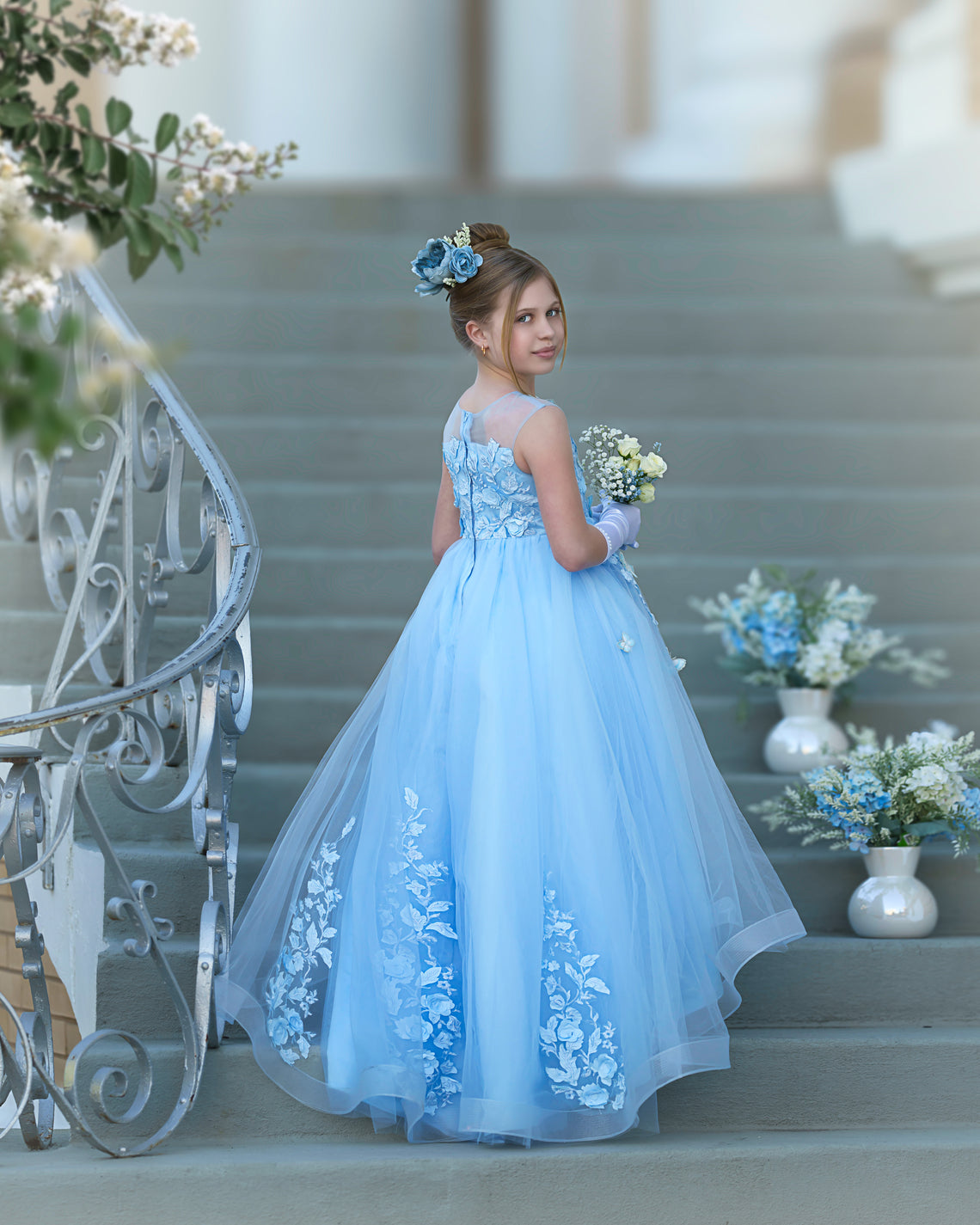 Vestido de baile de princesa Serenity con apliques de encaje y adornos de mariposas 