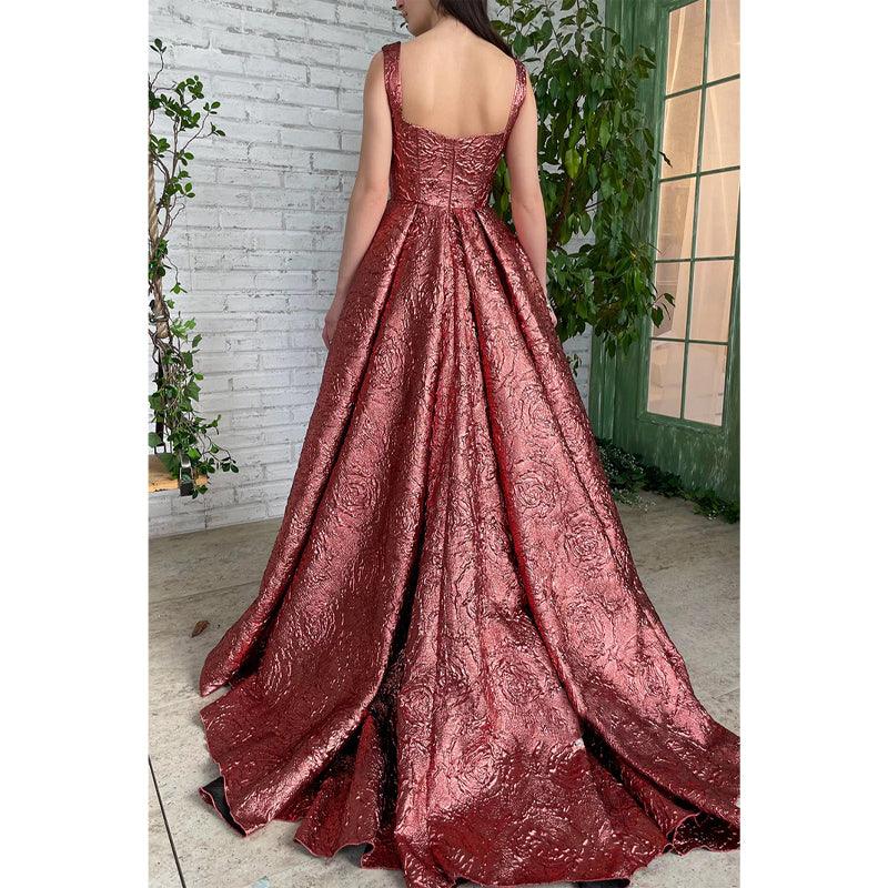 Robe de bal longue à bretelles spaghetti et fente haute 