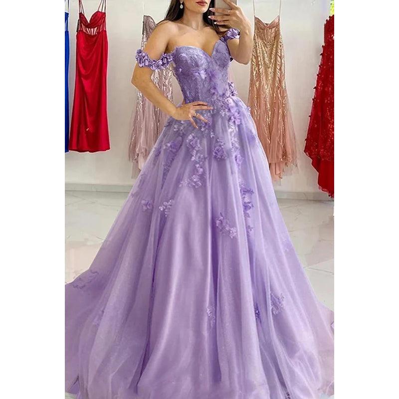 Vestido de noche glamuroso y dramático con hombros descubiertos, sin mangas, corte A y apliques