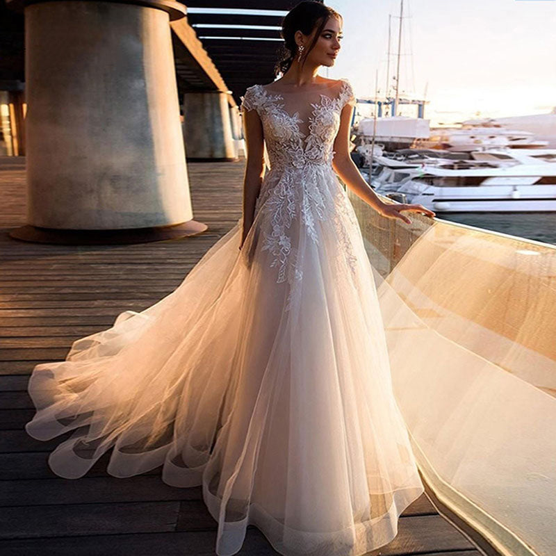 Boho Beach Wedding Dress O-Neck Appliques Lace Top Vintage Princess Wedding Gown Cap Sleeve Simple Bride Dress 2020