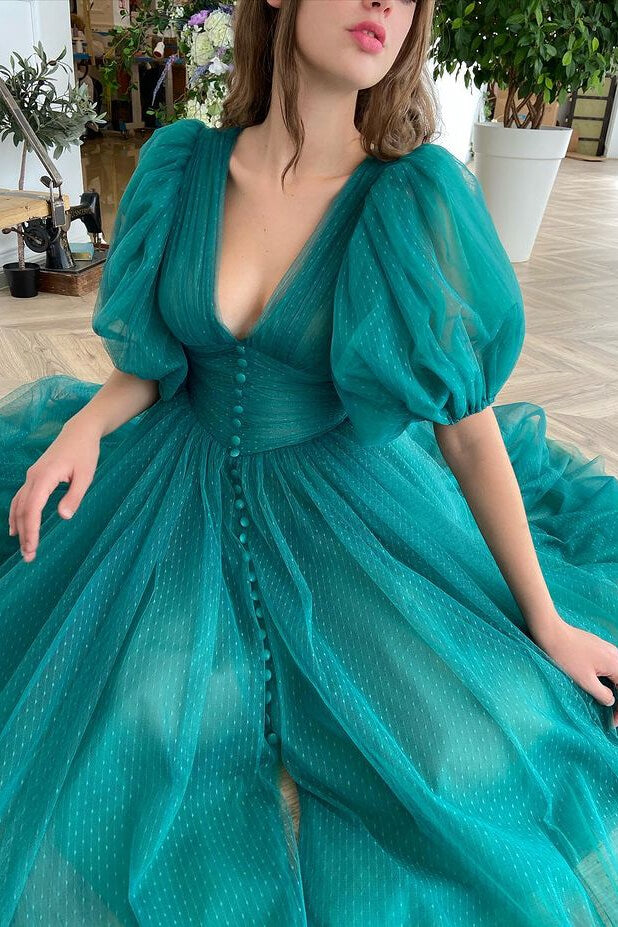Elegant Dark Green A-Line Tulle Evening Dress with V-Neck and Short Sleeves
